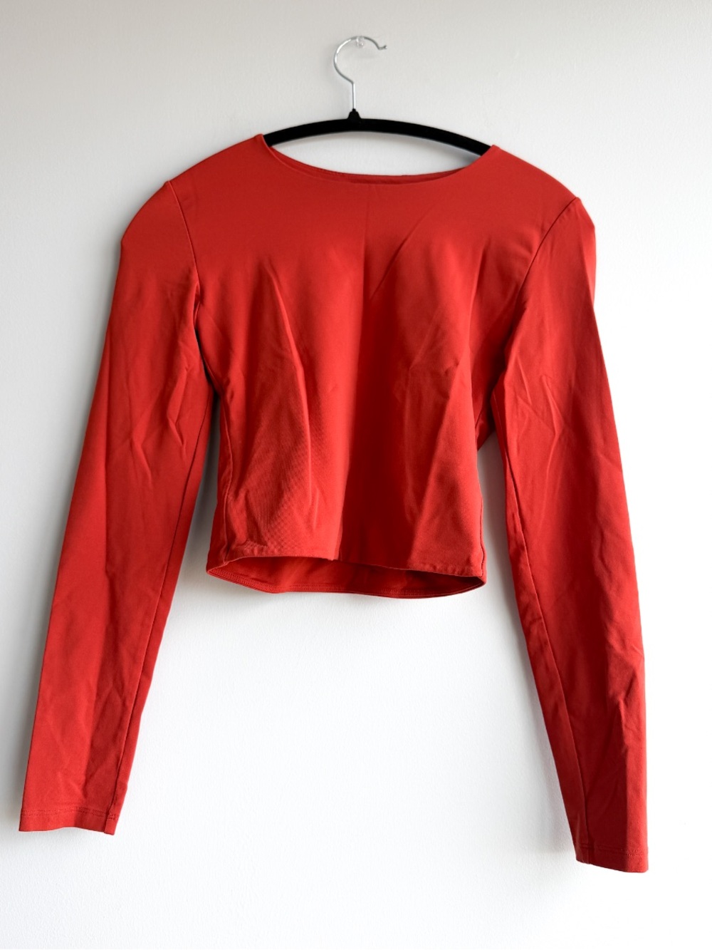 Aritzia Babaton Contour Square neck Long-Sleeve Cropped Top